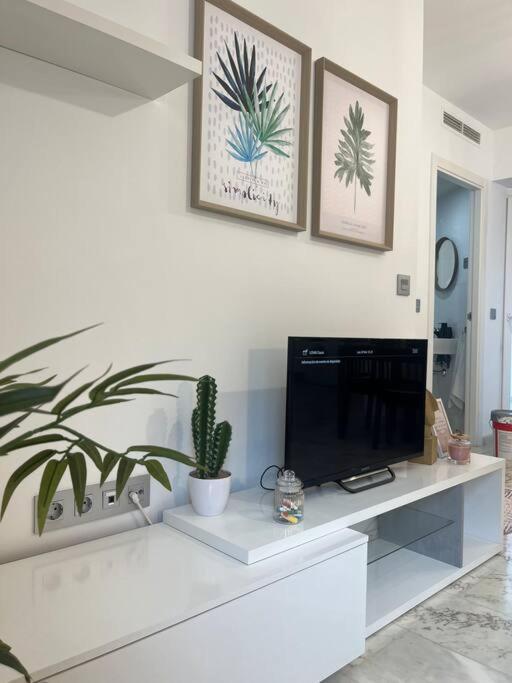 Love Rent4 Malaga Lyli Torremolinos Exterior foto