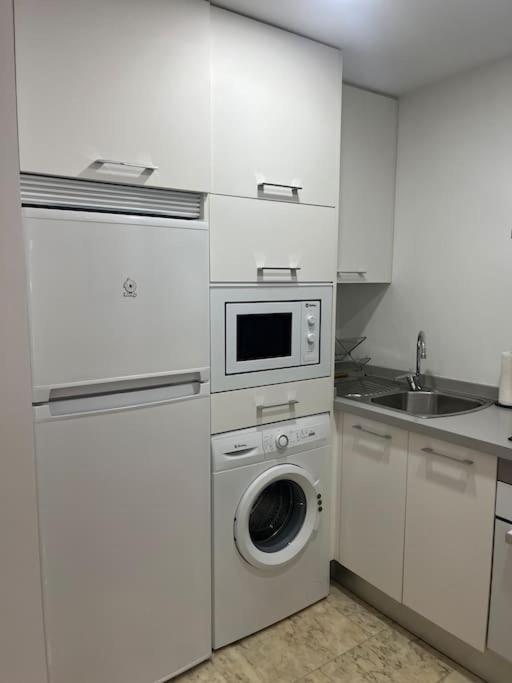 Love Rent4 Malaga Lyli Torremolinos Exterior foto