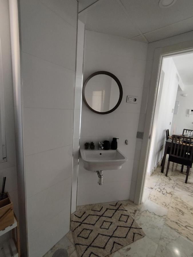 Love Rent4 Malaga Lyli Torremolinos Exterior foto